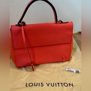 Louis Vuitton Cluny MM Epi Leather Handbag AUTHENTIC